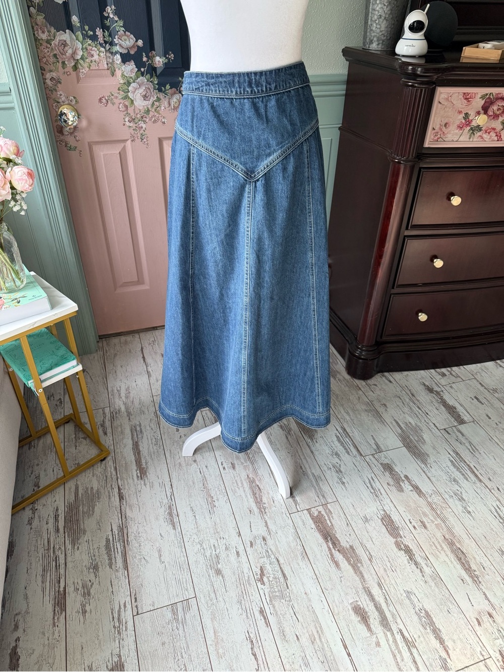 Ivy City Co Denim Skirt in denim NWOT - Picture 4 of 5